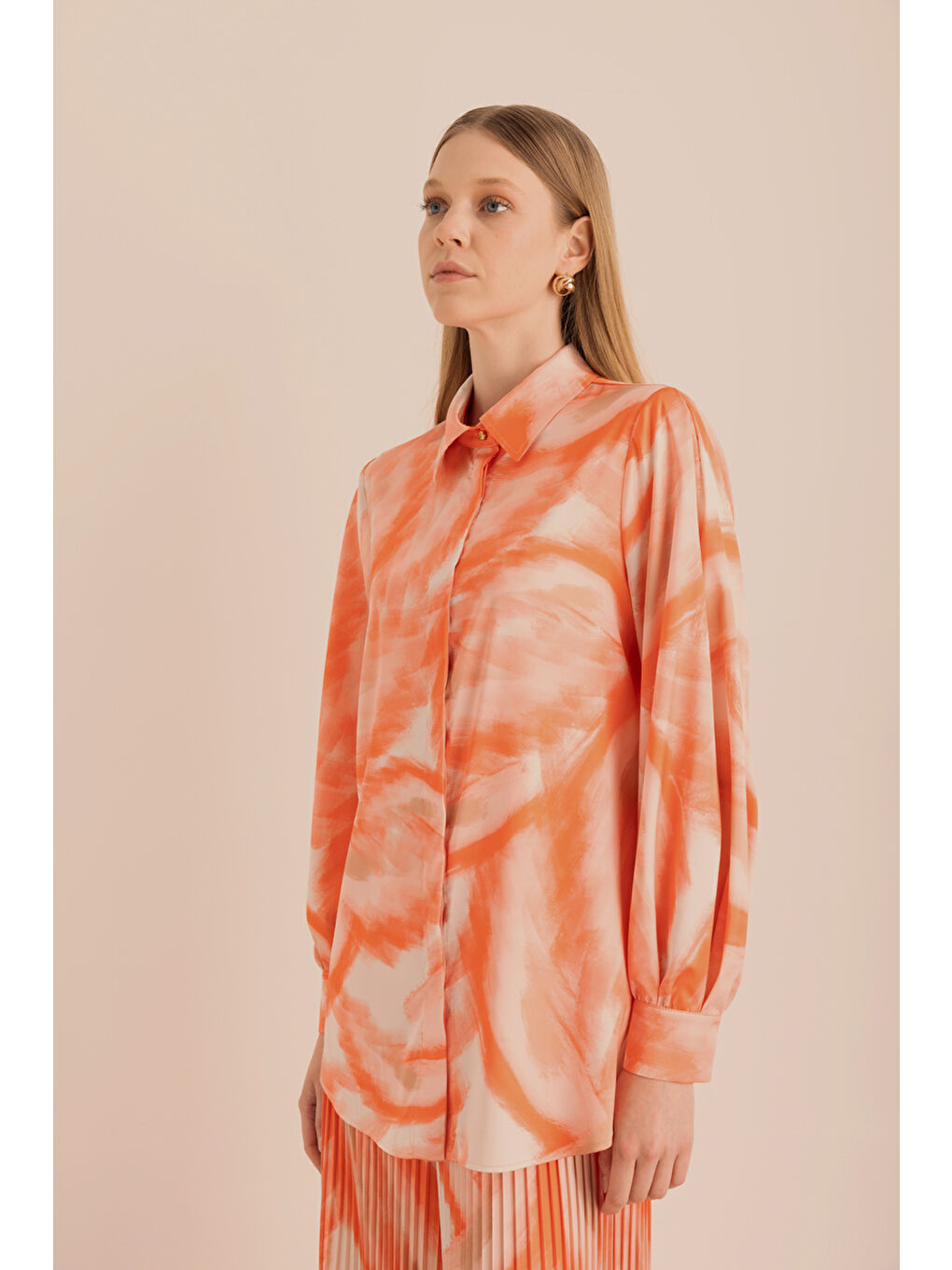 Beyaz Desenli Saten Tunik-4