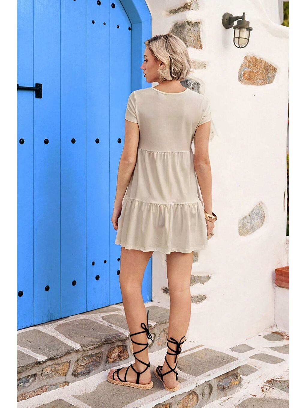 Bej Bisiklet Yaka Düz Kısa Kollu Fırfırlı Penye Elbise-1