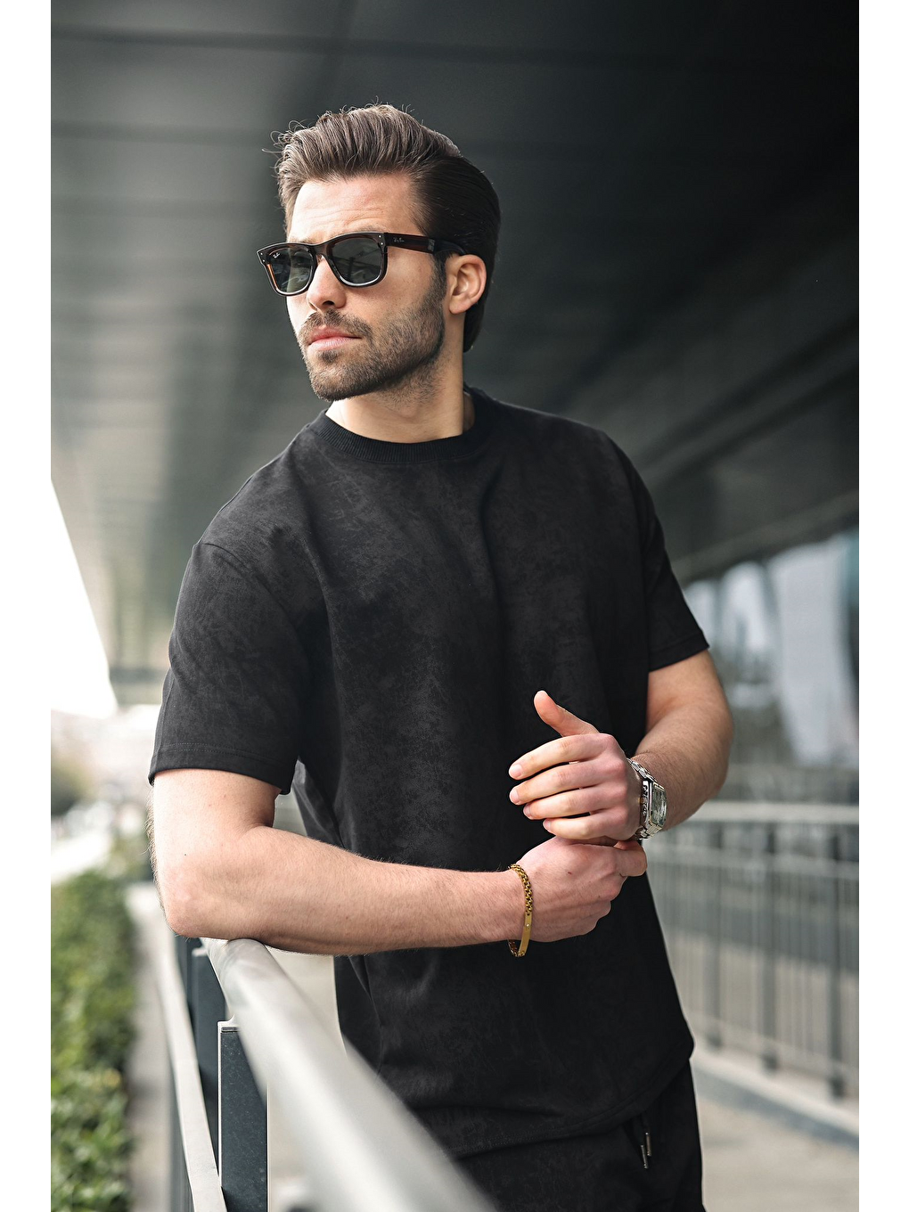 Siyah Batik Desenli Overfit Şort T-Shirt Takım E7357-4