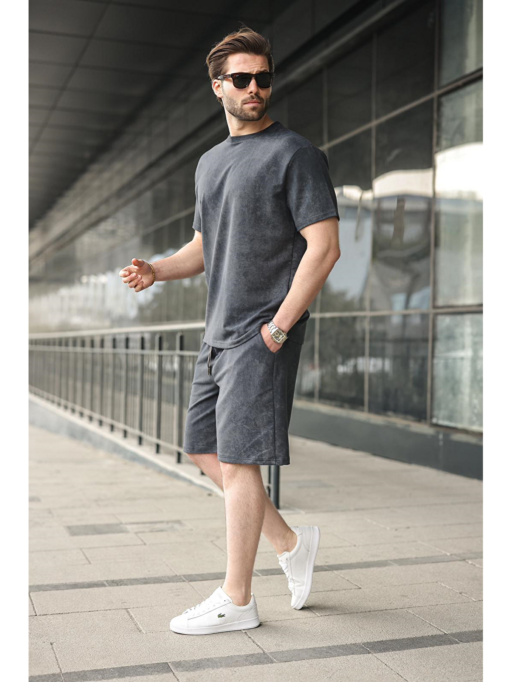 Gri Füme Batik Desenli Overfit Şort T-Shirt Takım E7357