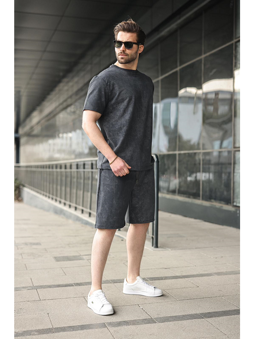 Gri Füme Batik Desenli Overfit Şort T-Shirt Takım E7357-5