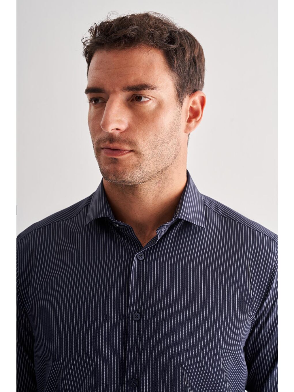 Koyu Lacivert Yarım İtalyan Yaka Uzun Kol Cepsiz  Slimfit Fit Classic Gömlek 1004255162-3