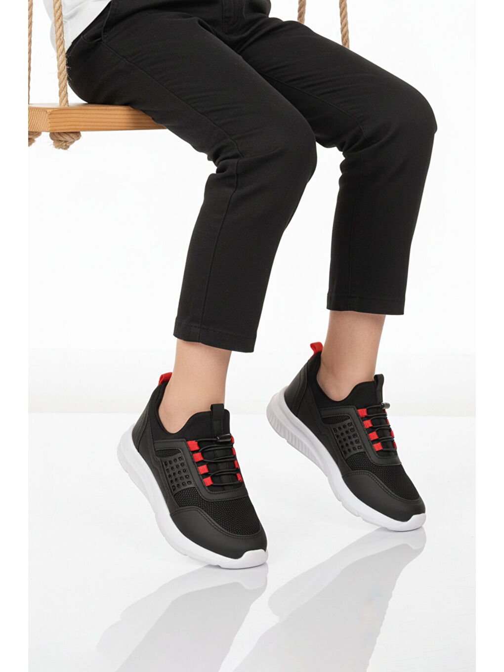 Siyah Beyaz Fileli Hafif Esnek Unisex Çocuk Spor Ayakkabı 9060 Motano F-1