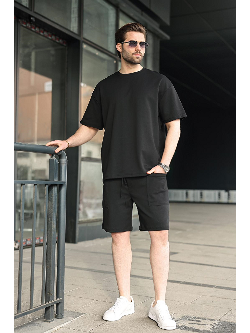 Siyah Bisiklet Yaka Oversize Erkek Şort T-Shirt Takım E7355-1