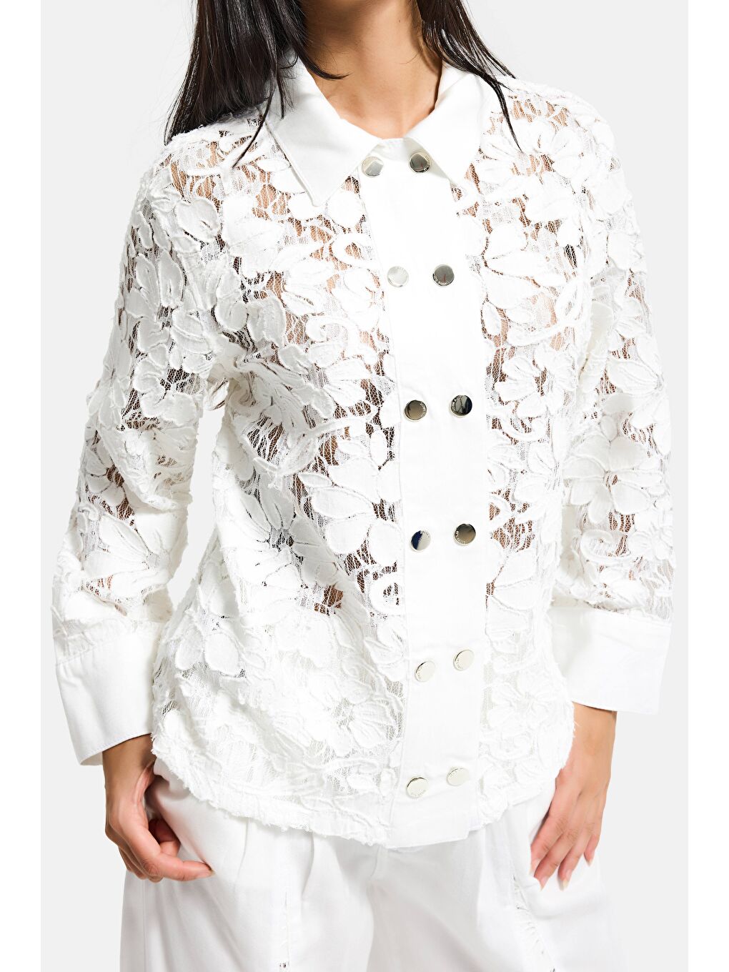 Kadın Beyaz 7s6-2 Oversize Dantel Nakış Çiçek Detaylı Özel Tasarım Denim Ceket