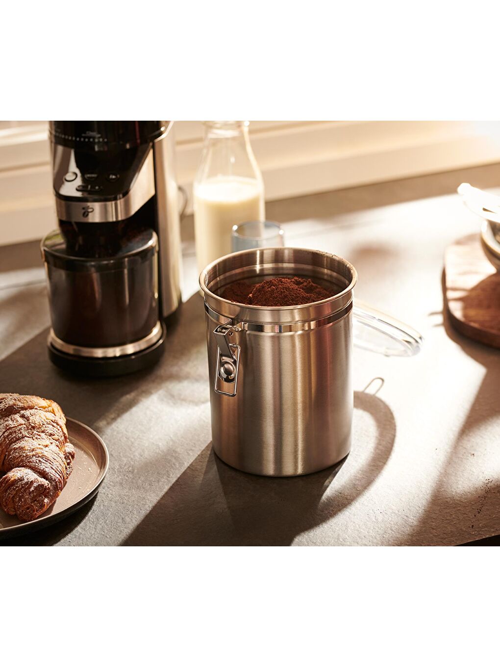 Renksiz Kahve Kutusu, Gümüş