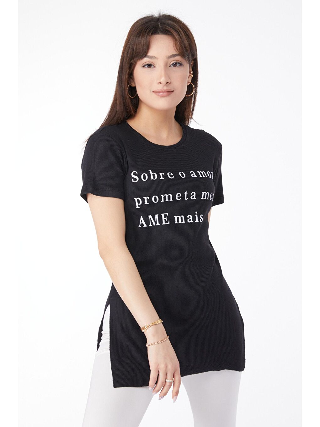 TOFİSA Siyah Düz Bisiklet Yaka Kadın Siyah Baskılı Yırtmaçlı T-shirt - 24792 - 2