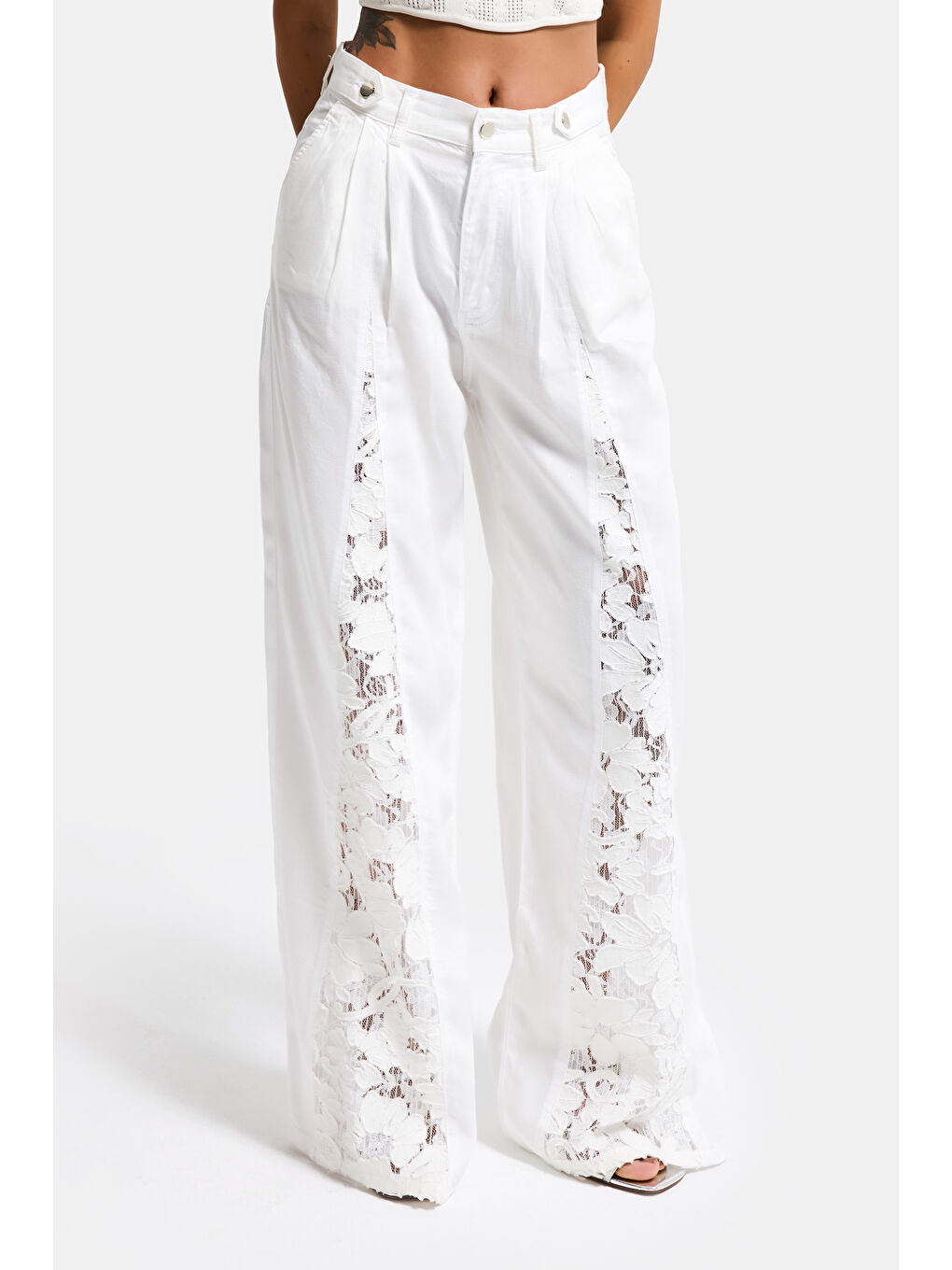 Kadın Beyaz 6s6-2 Wide Leg Dantel Nakış Detaylı Özel Tasarım Denim Jean