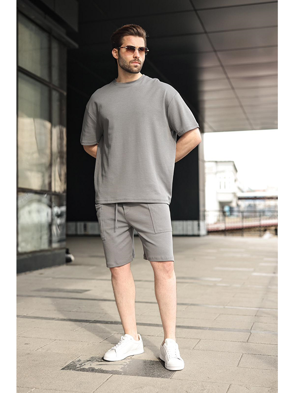 Gri Füme Bisiklet Yaka Oversize Erkek Şort T-Shirt Takım E7355-1