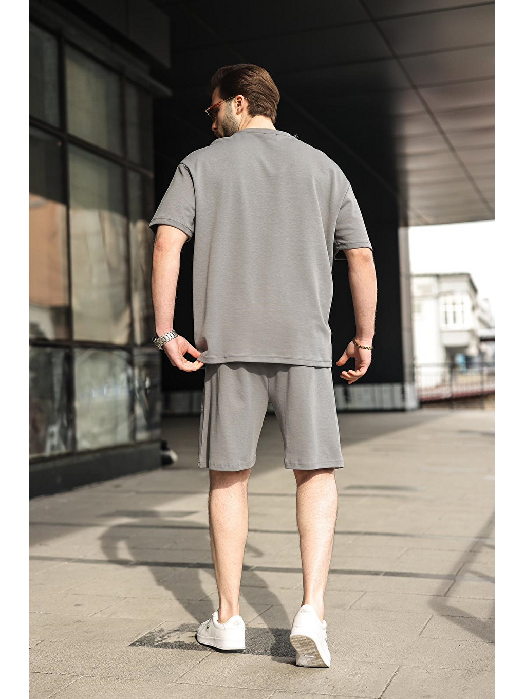 Gri Füme Bisiklet Yaka Oversize Erkek Şort T-Shirt Takım E7355-3