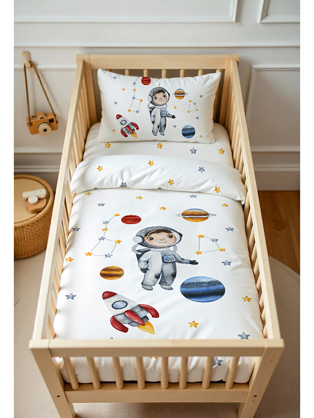 Karışık Uzay ve Gezegen,Astronot Desenli Bebek Nevresim Takımı Çift Taraflı 100x150 cm Çarşafsız