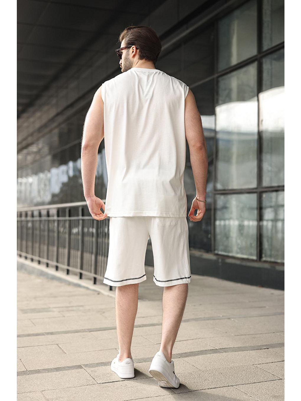 Ekru Bisiklet Yaka Kolsuz Erkek Şort T-Shirt Takım E7351-3