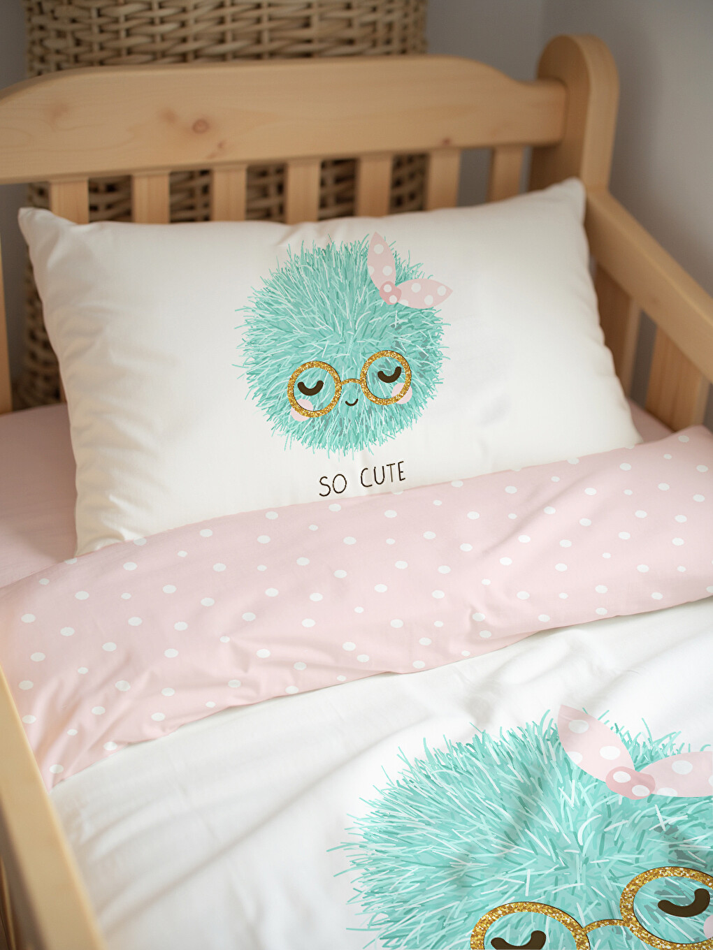 Karışık Gözlüklü So Cute Desenli Bebek Nevresim Takımı Çift Taraflı 100x150 cm Çarşafsız-1