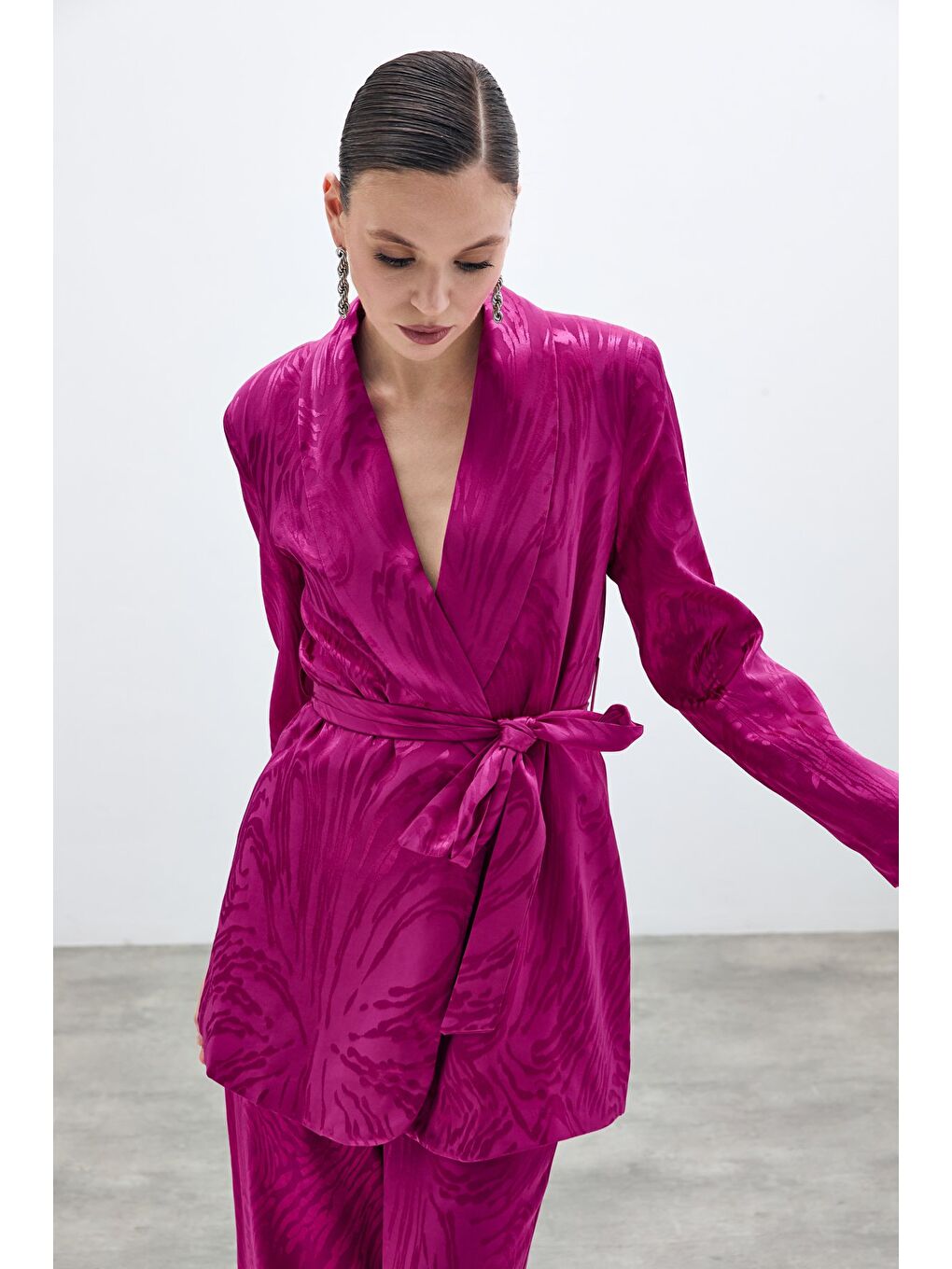 Kuşaklı Desenli Uzun Ceket - Fuşya-2