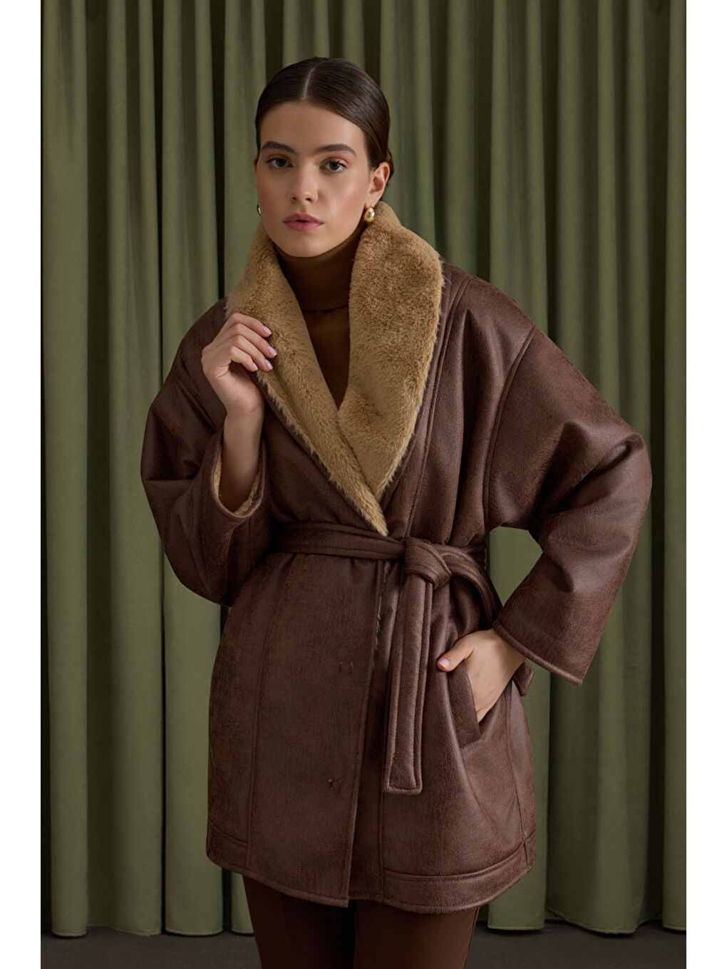 Kahverengi İçi Kürk, Suni Deri Şal Yaka Kaban-1