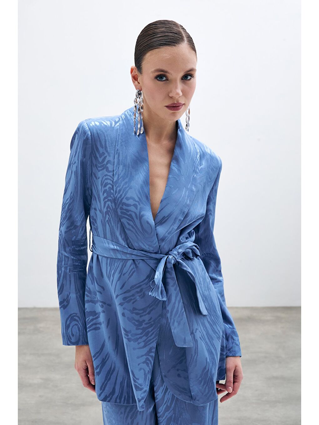 Kuşaklı Desenli Uzun Ceket - İndigo-1