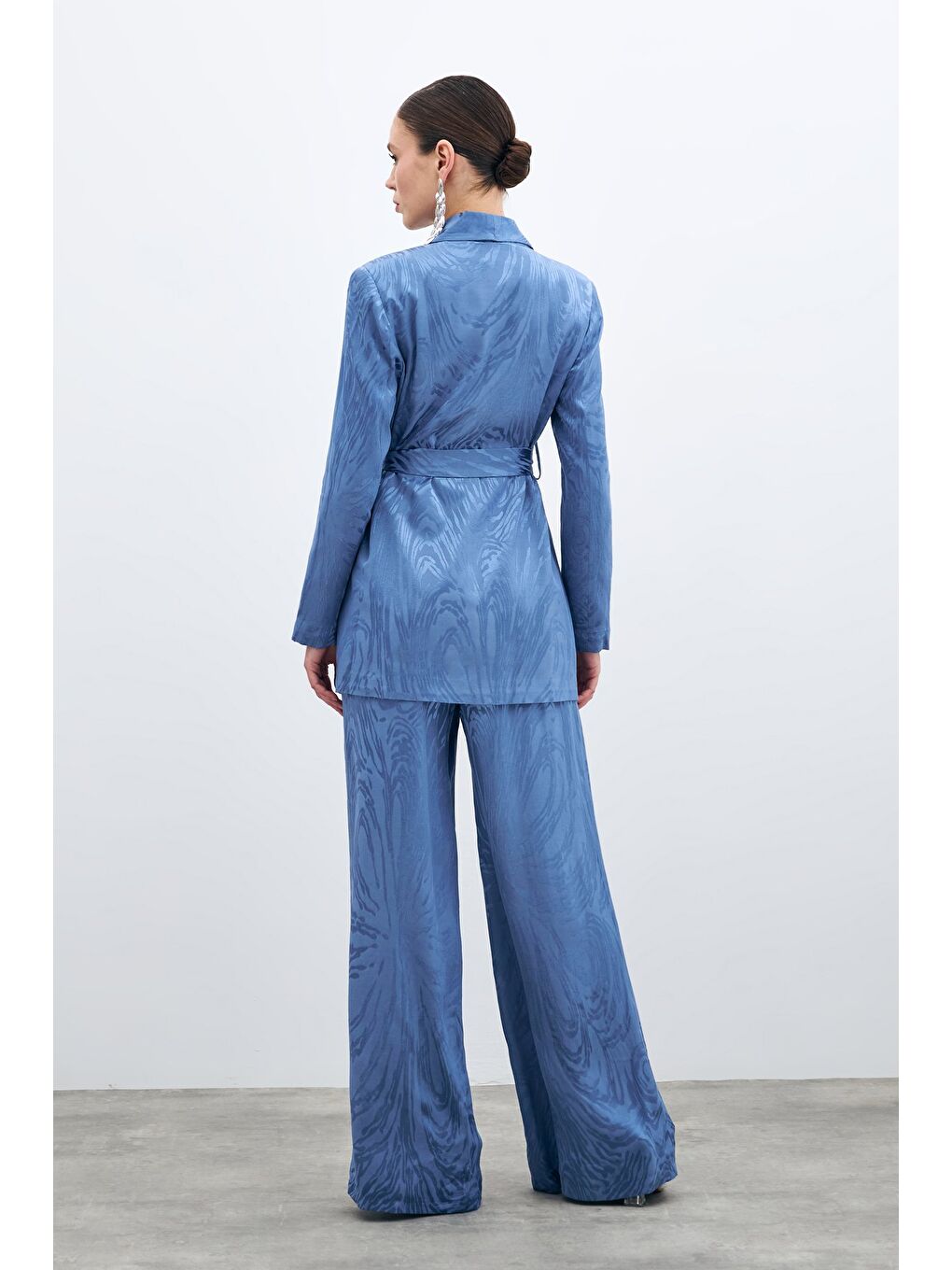 Kuşaklı Desenli Uzun Ceket - İndigo-4