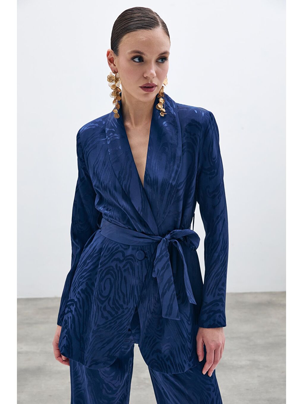 Kuşaklı Desenli Uzun Ceket - Lacivert-1