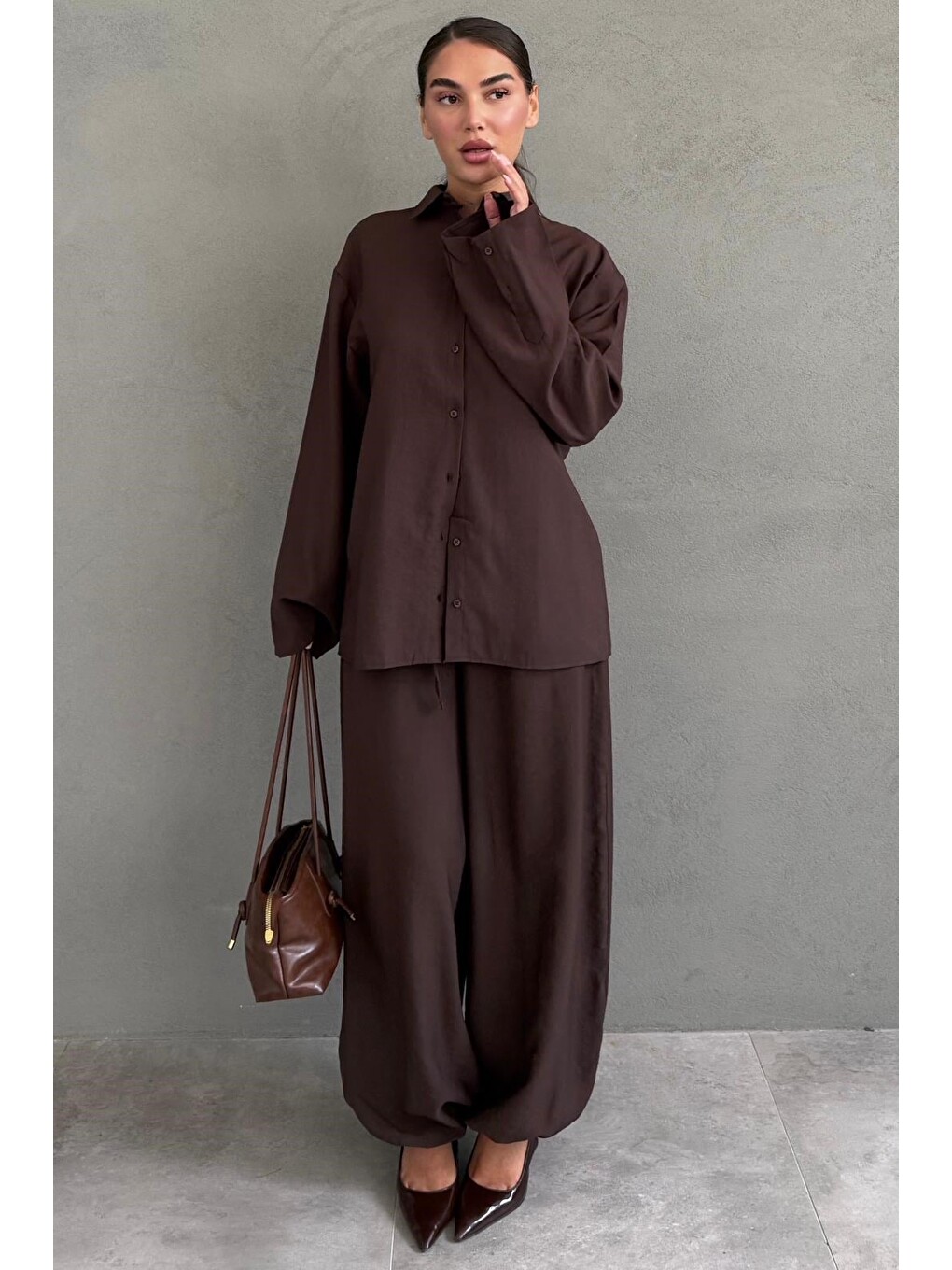 Kahverengi Oversize Gömlek Balon Pantolon Kadın Takım Mg2779-2
