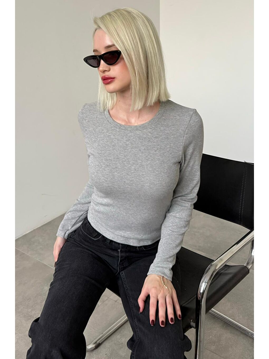 Gri Bisiklet Yaka Slim Fit Kadın Body Mg2564-4