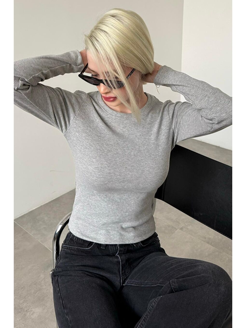 Gri Bisiklet Yaka Slim Fit Kadın Body Mg2564-5