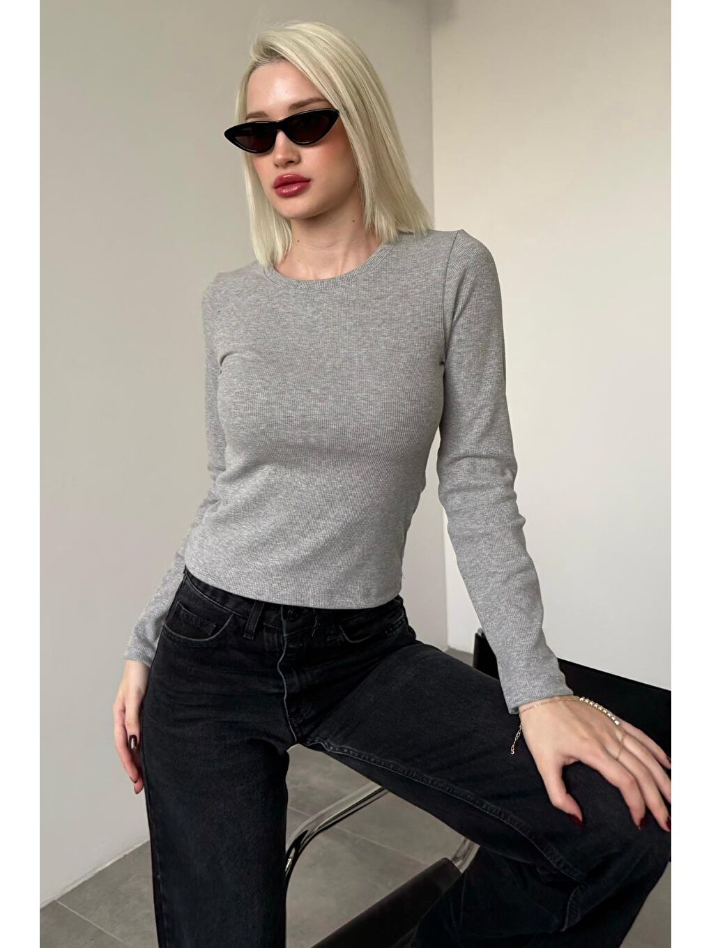 Gri Bisiklet Yaka Slim Fit Kadın Body Mg2564-6