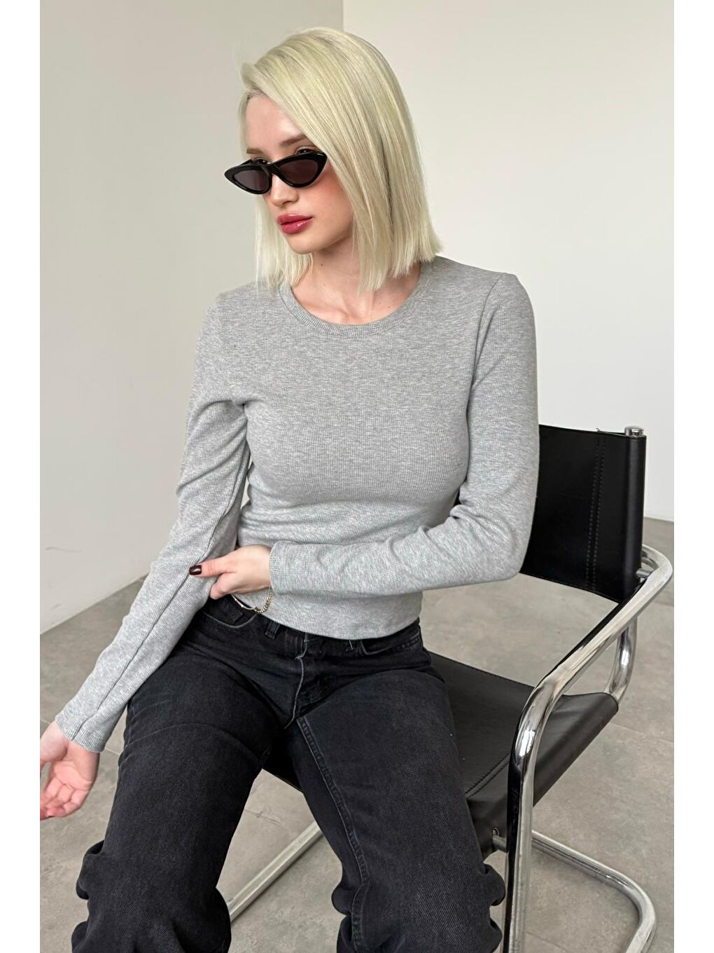 Gri Bisiklet Yaka Slim Fit Kadın Body Mg2564-8