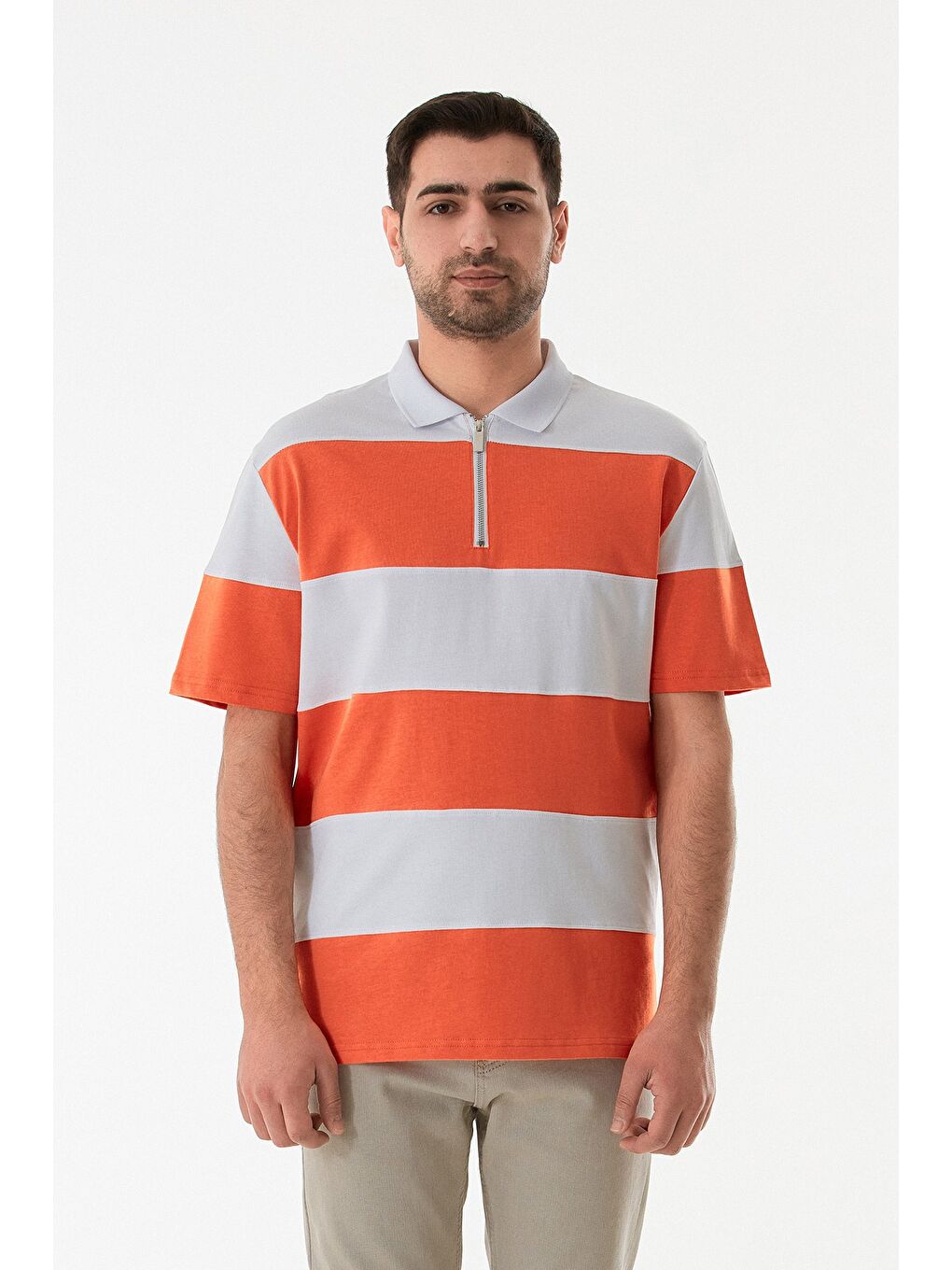 Turuncu Yarım Fermuarlı Polo Yaka Renk Bloklu Tişört