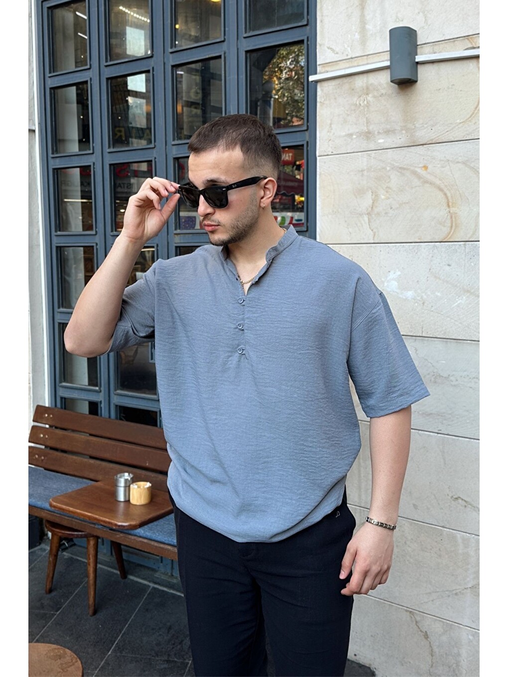 Gri Soro Erkek Oversize Keten Görünümlü Kısa Kol Hakim Yaka Yarım Pat Gömlek-6