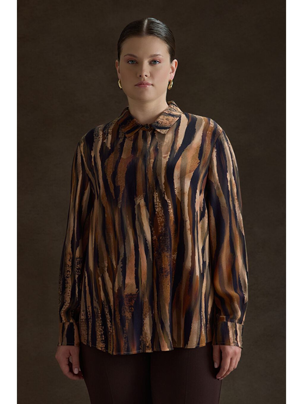 Kahverengi Desenli Viscon Bluz-1