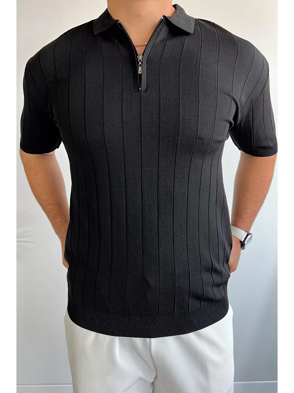 Siyah Polo Yaka Yarım Fermuarlı Erkek Triko Tişört-2