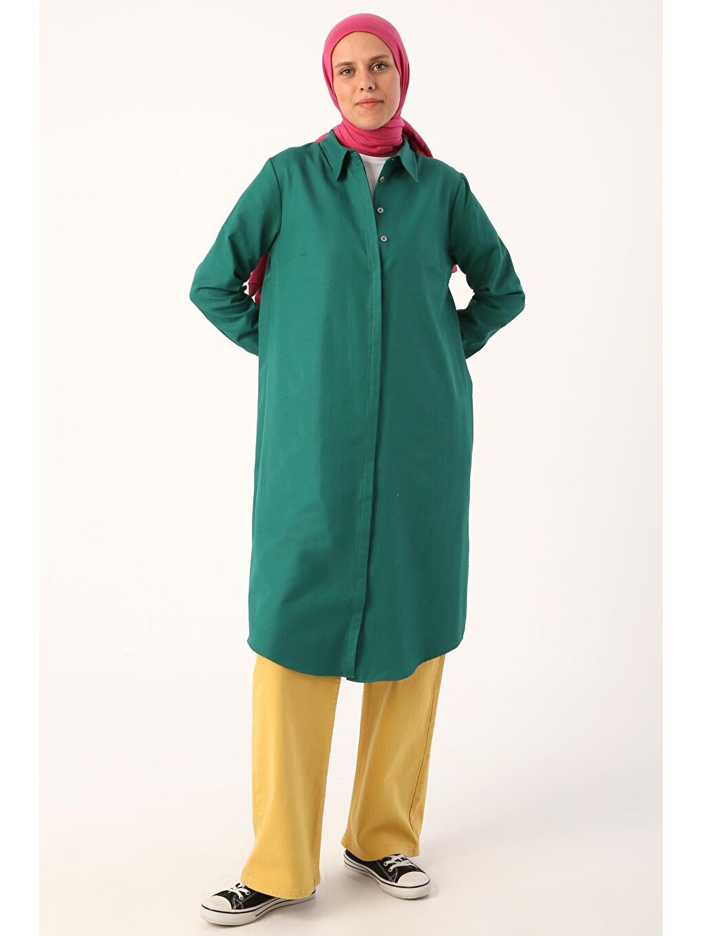 Zümrüt Yeşili Basic Gizli Patlı Uzun Gömlek-1