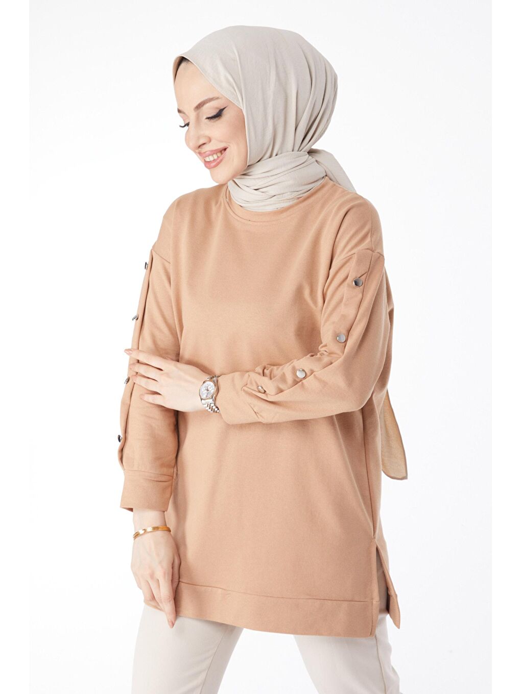 Bej Bisiklet Yaka Kadın Vizon Kolları Düğmeli Sweatshirt - 24610-2