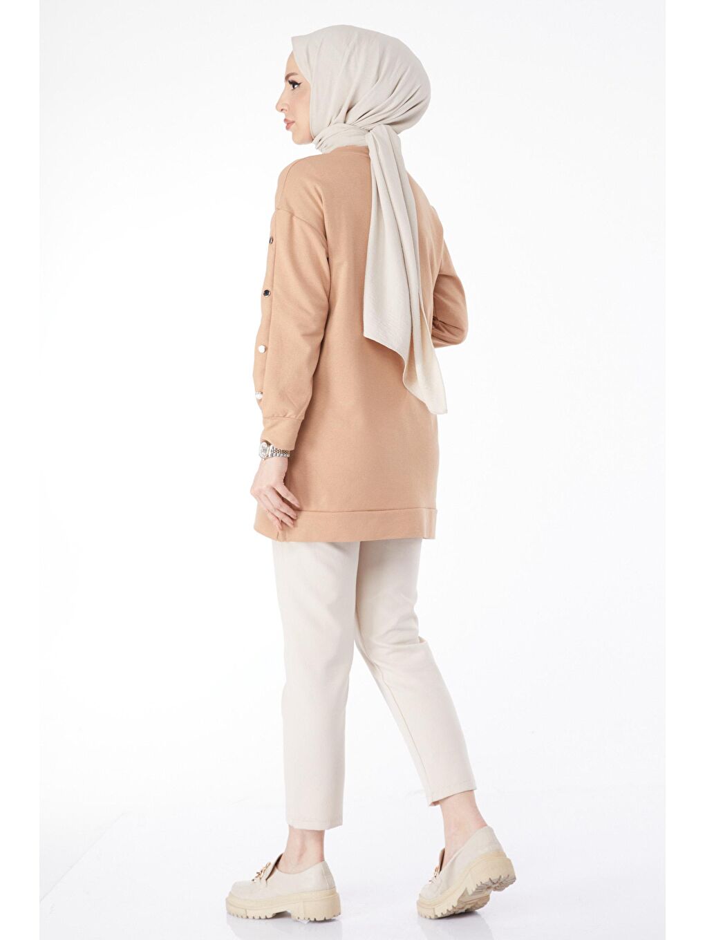 Bej Bisiklet Yaka Kadın Vizon Kolları Düğmeli Sweatshirt - 24610-4