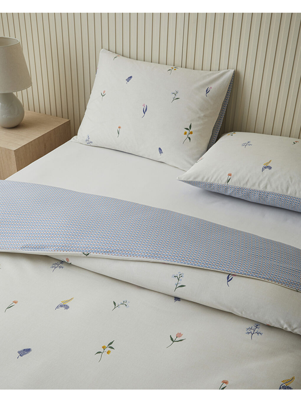 Flowery Kolay Ütülenir Çift Kişilik Nevresim Takımı 200x220 cm Mavi - Yeşil-1