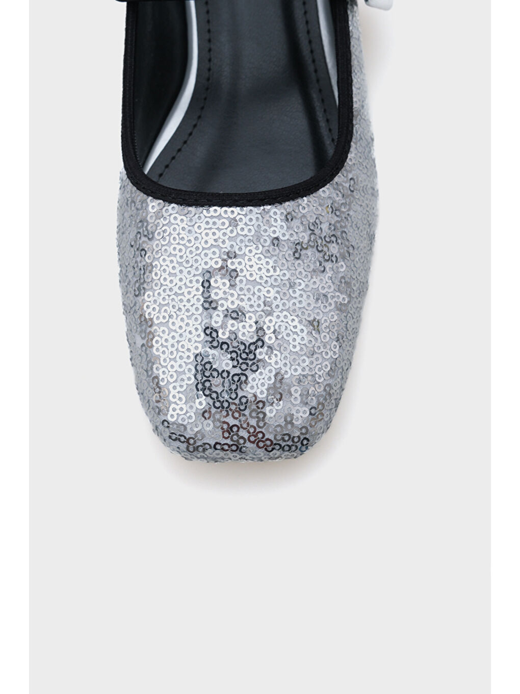 Gri Aster Tek Bantlı Tokalı Kadın Babet-3