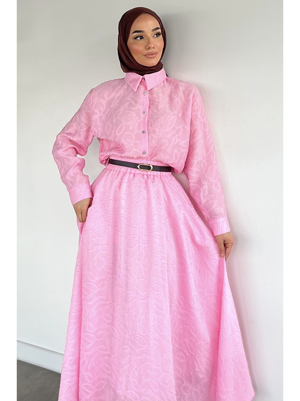 Pembe Gülseli Kadın Kemerli Desenli Gömlek Etek Tesettür İkili Takım