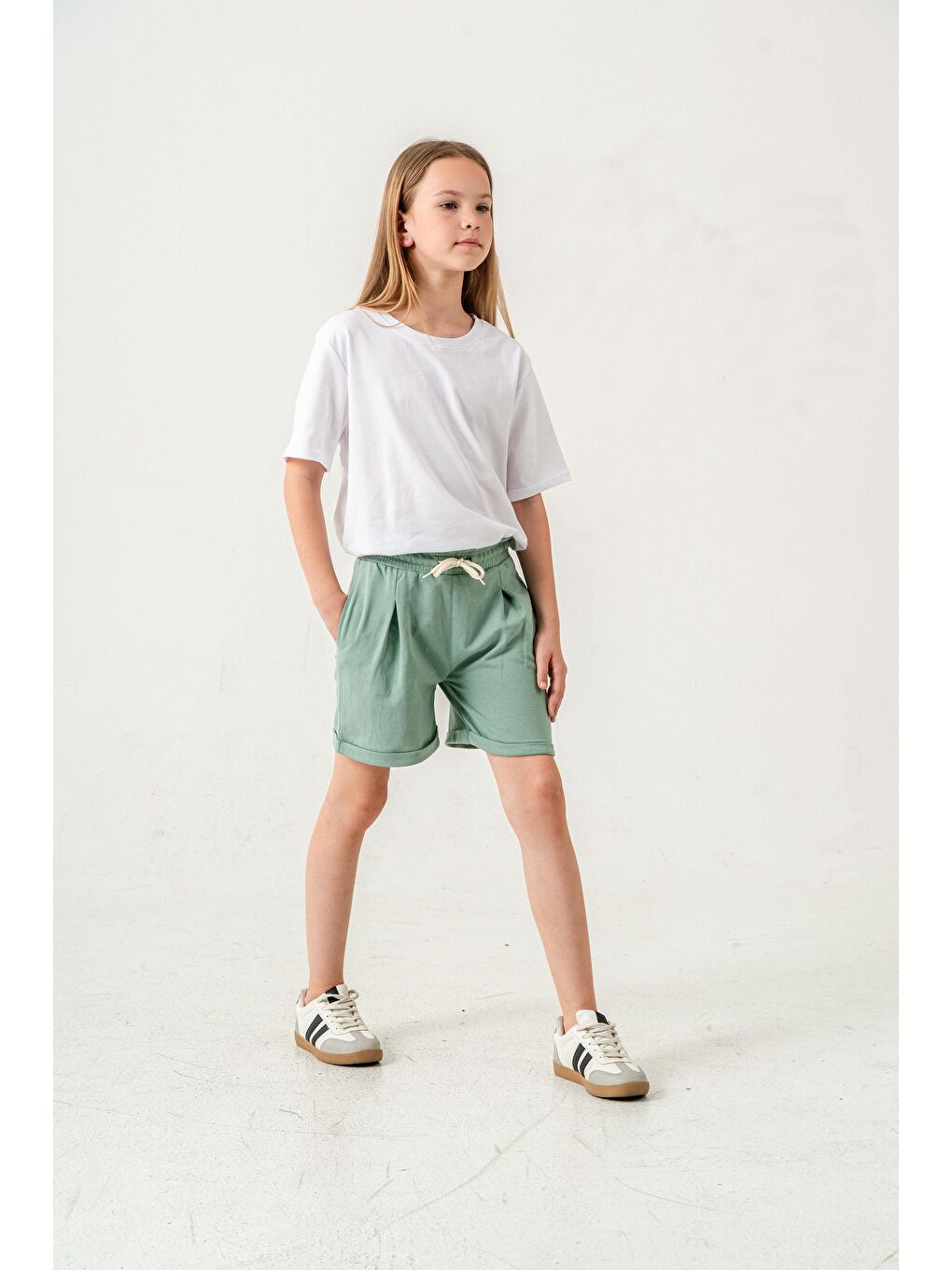 Yeşil Duble Paça Kemer Kordonlu Kız Çocuk Şort-2