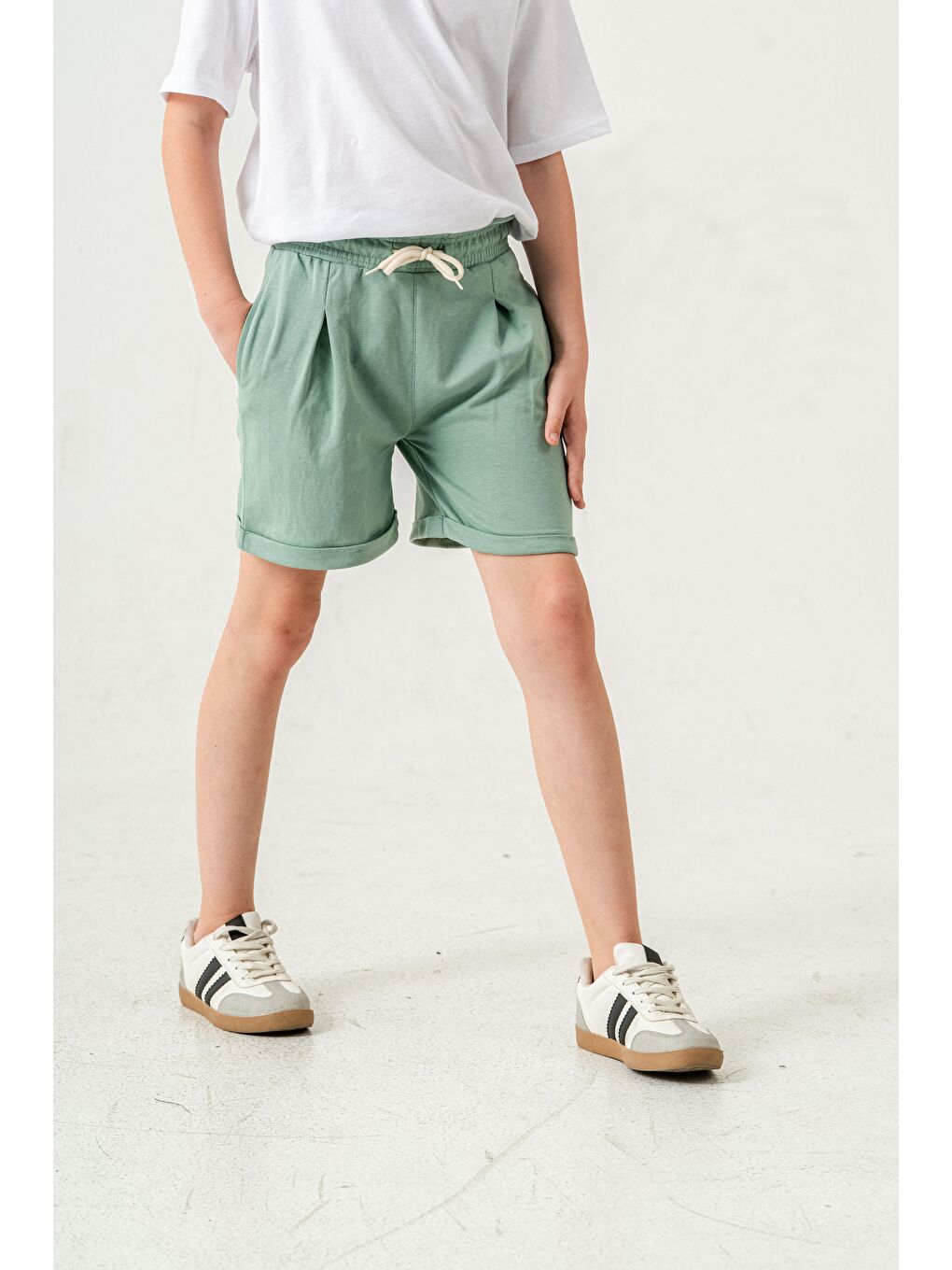 Yeşil Duble Paça Kemer Kordonlu Kız Çocuk Şort-3