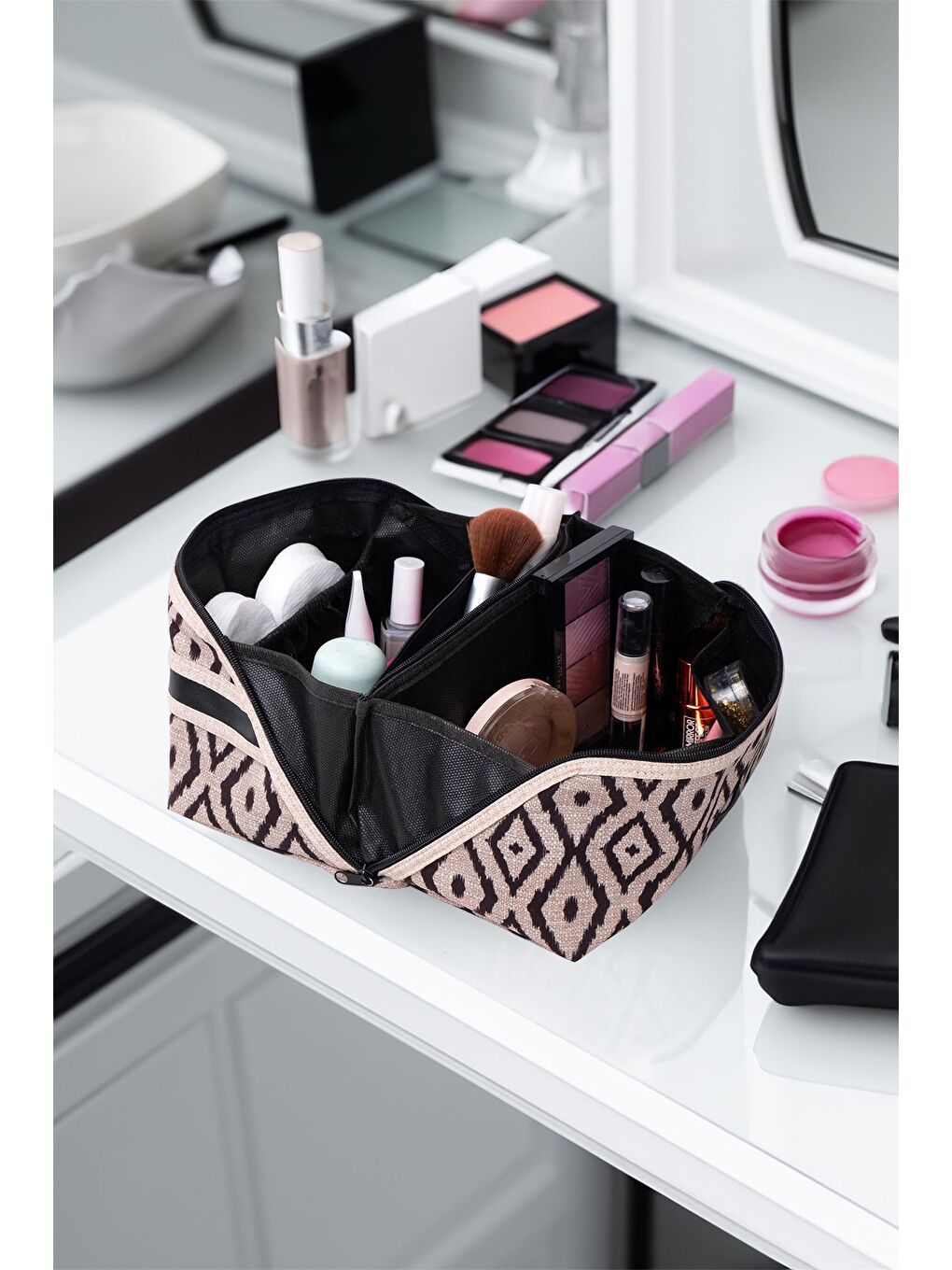 Su Geçirmez Çok Amaçlı Tutma Kollu Makyaj Çantası Geniş Bölmeli Seyahat Tipi Kozmetik Organizeri-4