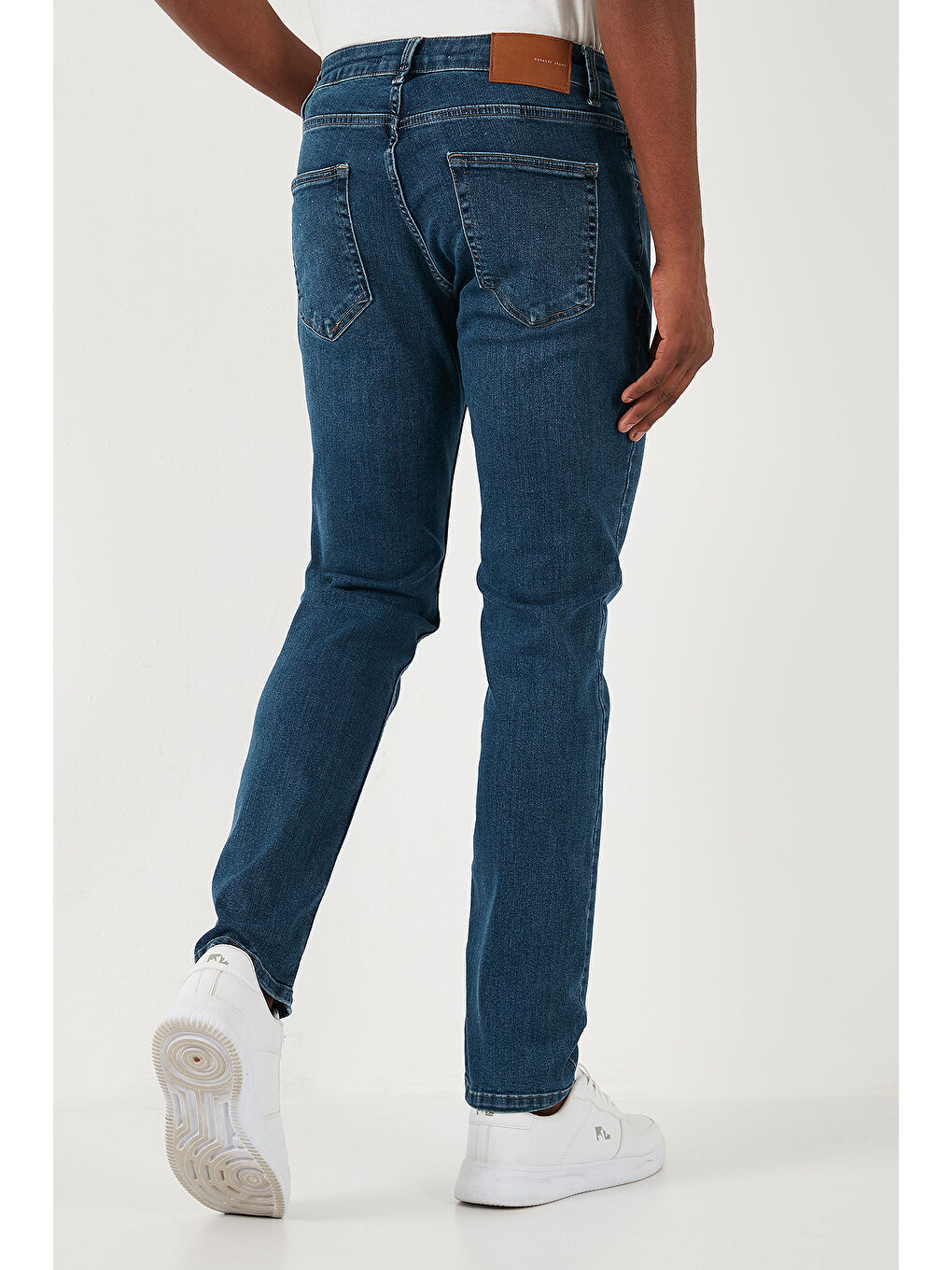 Buratti Mavi Streç Pamuklu Regular Fit Normal Bel Boru Paça Erkek Jeans 2210S04PARMA - 4