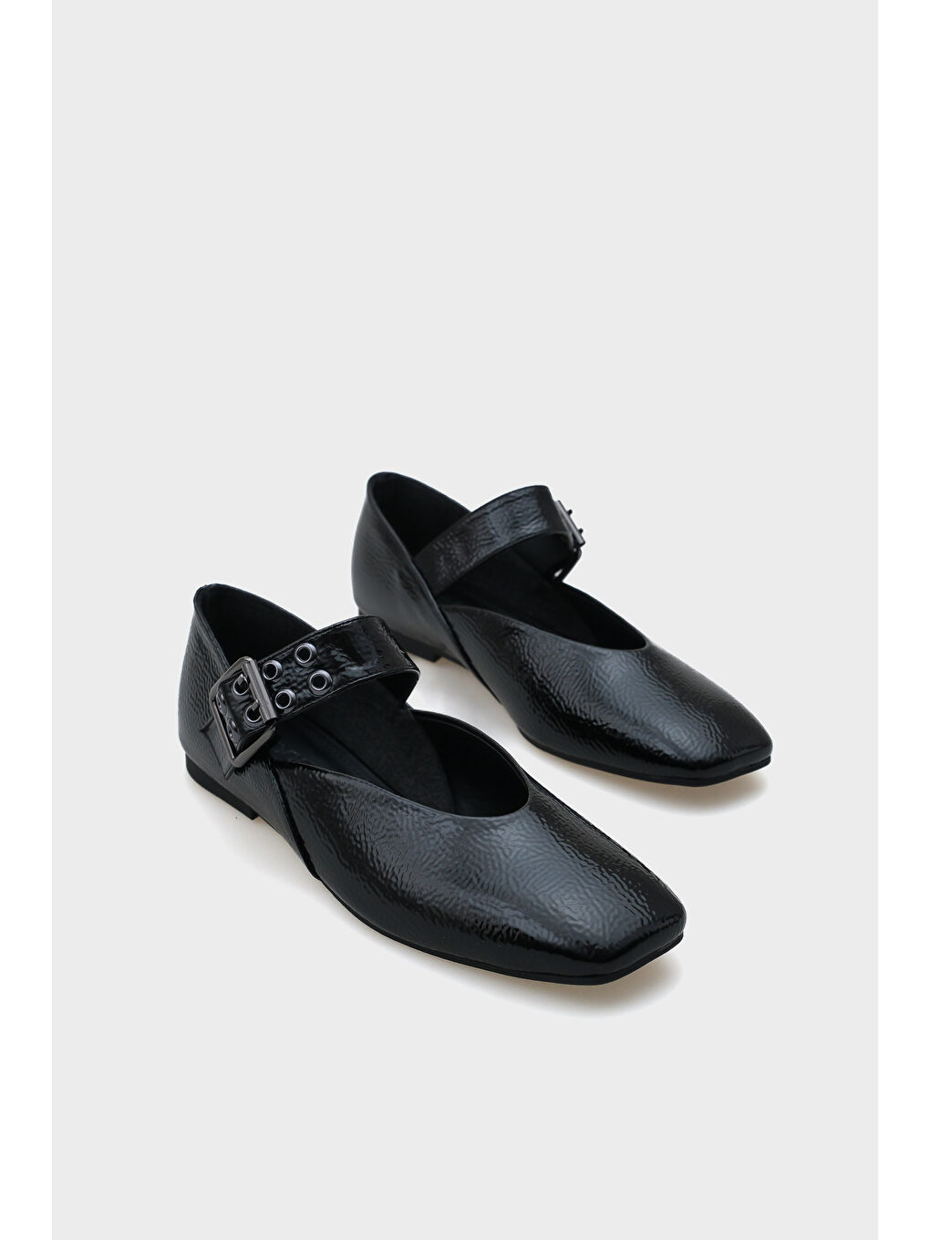 Siyah Arlina Tek Bant Kemerli Kadın Babet-1