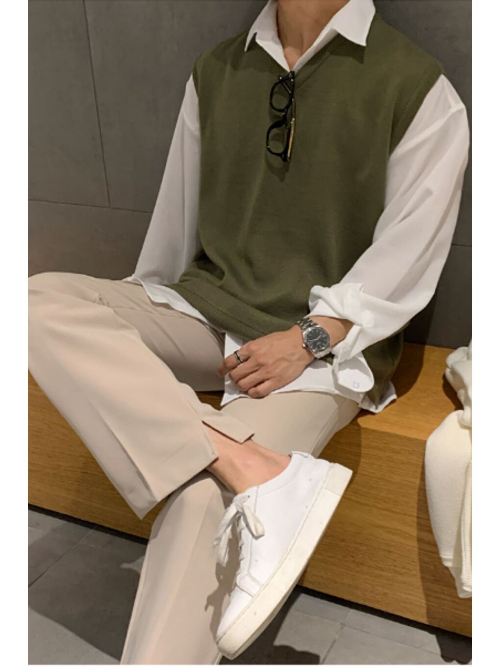 Erkek Haki V Yaka Oversize Süveter-3