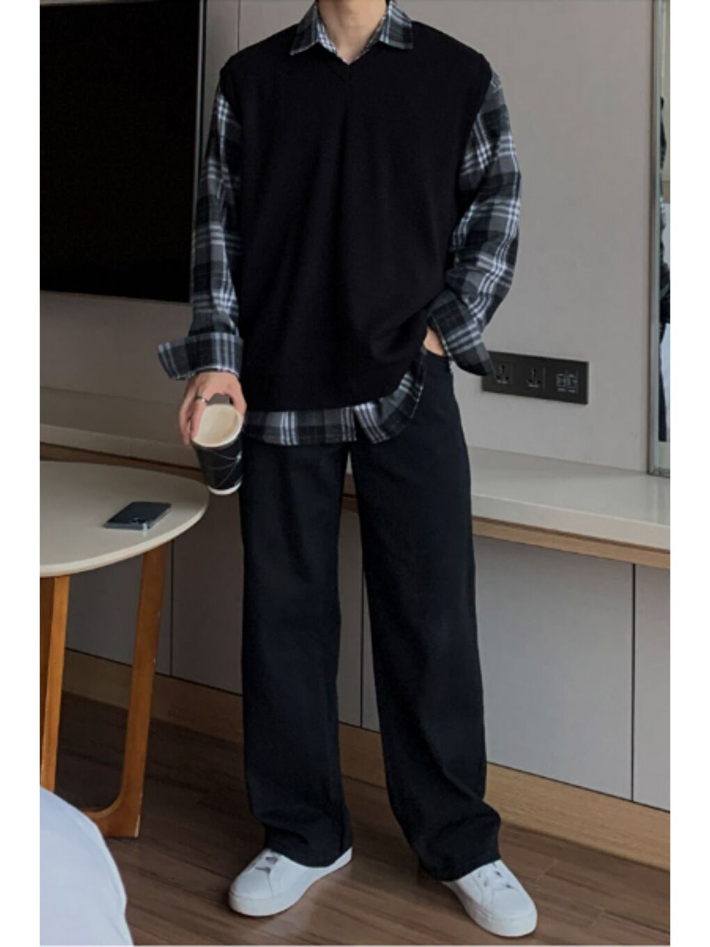 Erkek Siyah V Yaka Oversize Süveter-1