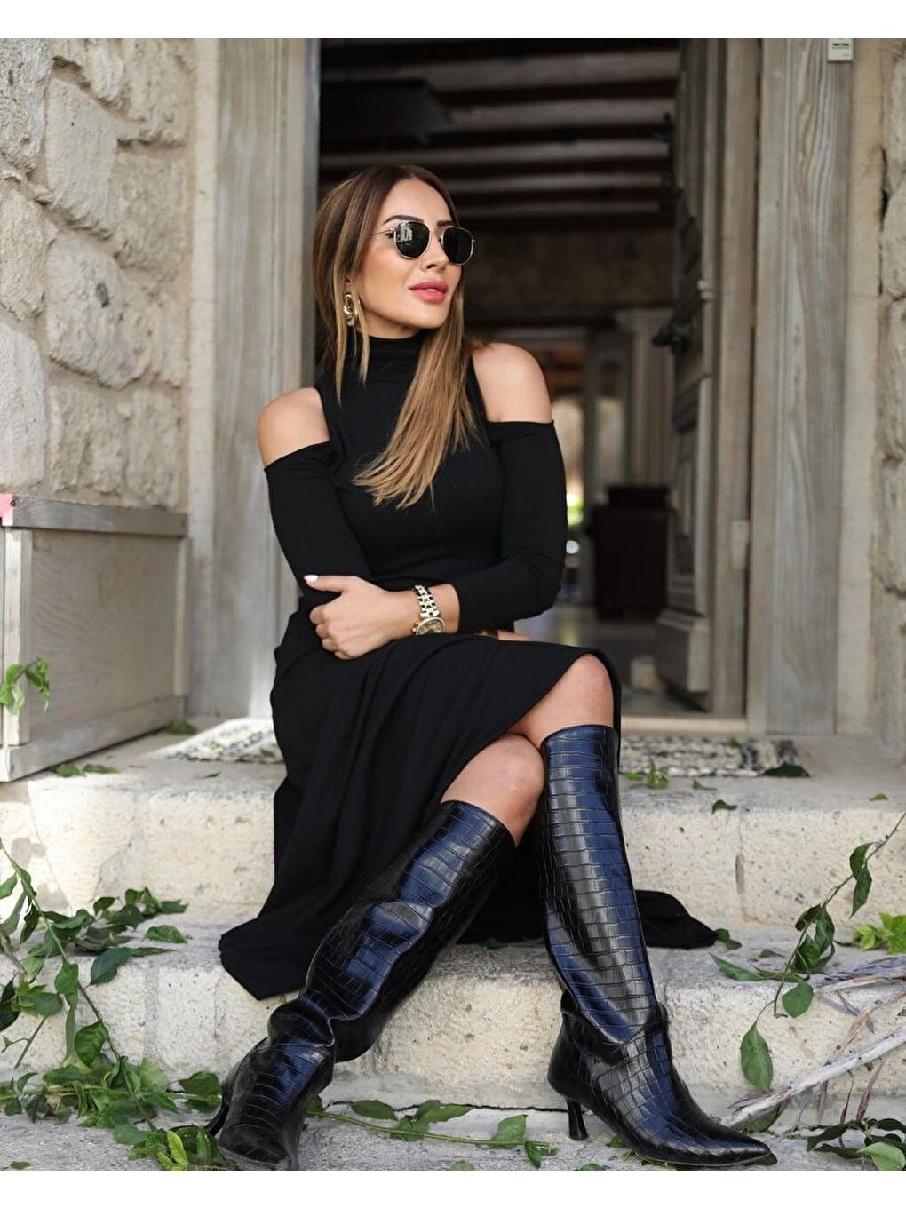 Siyah Kadın Balıkçı Yaka Omuzlardan Açık Uzun Kollu Janjan Krep Elbise-1