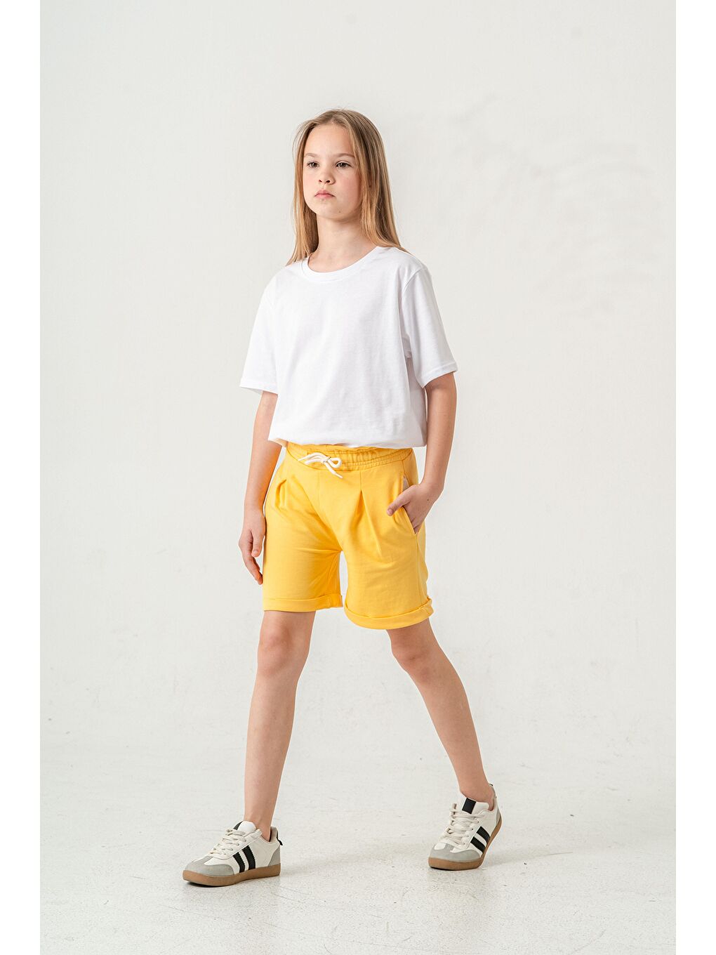 Sarı Duble Paça Kemer Kordonlu Kız Çocuk Şort-3