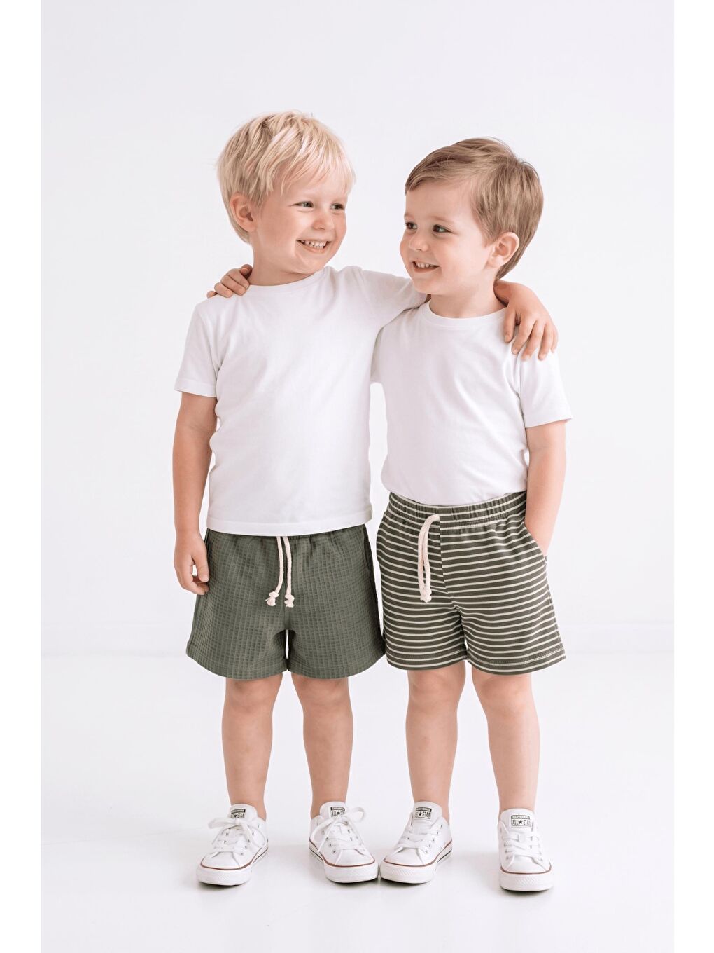Haki Elastanlı Kabartma Çizgili 2li Şort Paket