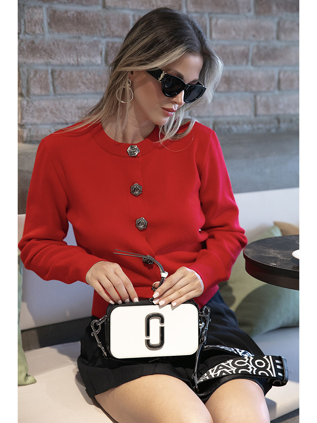 Kırmızı Premium Regular Fit Yuvarlak Yaka Crop Triko Hırka 680HI00110