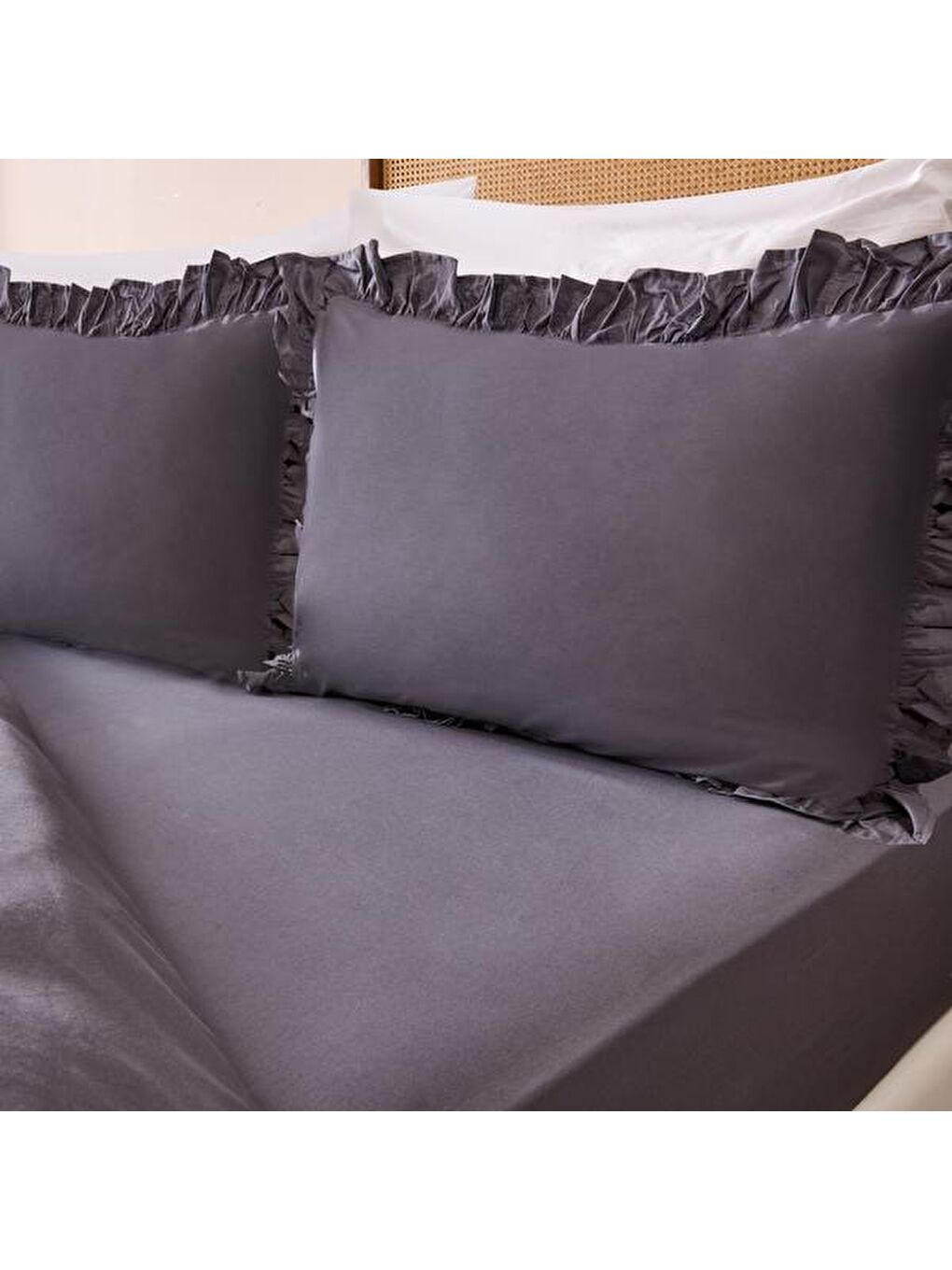 Soft Fırfırlı Çift Kişilik Nevresim Takımı - Antrasit-4