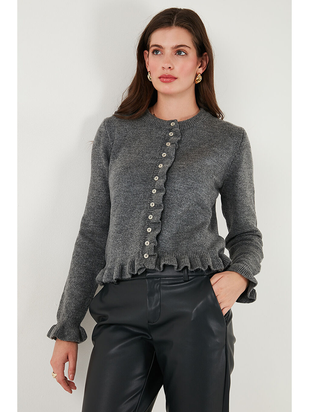 Antrasit Premium Pile Detaylı Regular Fit Yuvarlak Yaka Kadın Triko Hırka 680HI00038-1